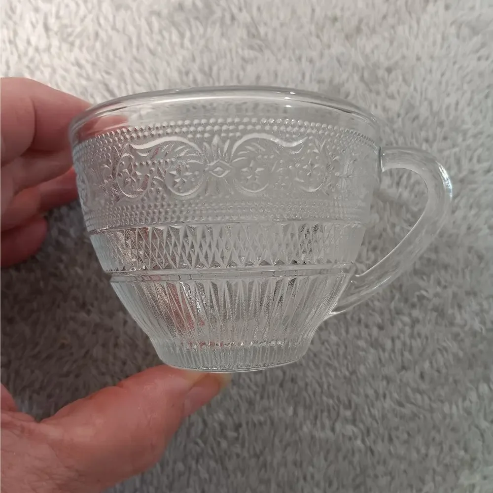 7 Vintage Sandwich Glass Fleur De Lis Punch Cups Glasses Clear